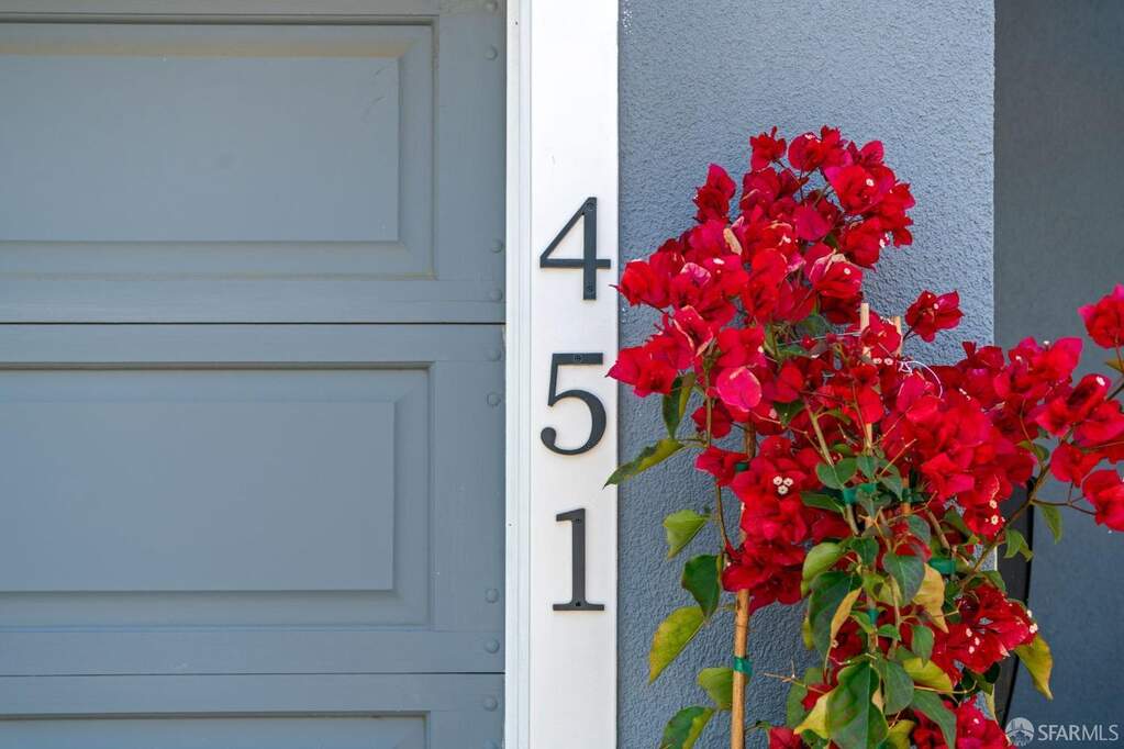 451 Mariposa Street photo