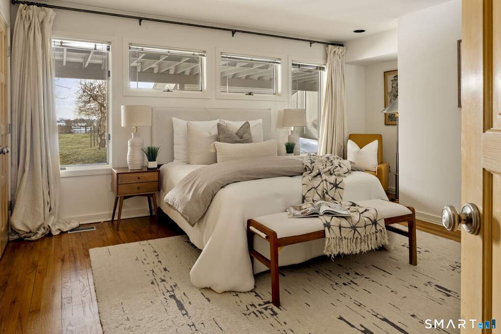 8 Bedroom Single Family Home/House's Image 14
