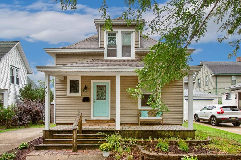 808 Wisconsin Avenue, St. Joseph, MI 49085