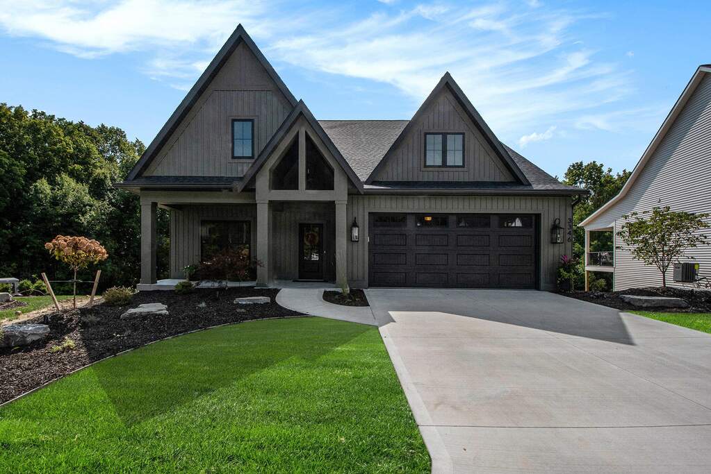 8513 Ravinewood Drive #7