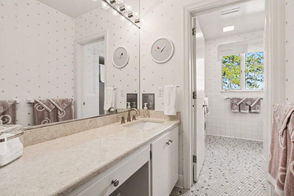 4 Bedroom Single Family Home/House's Image 25