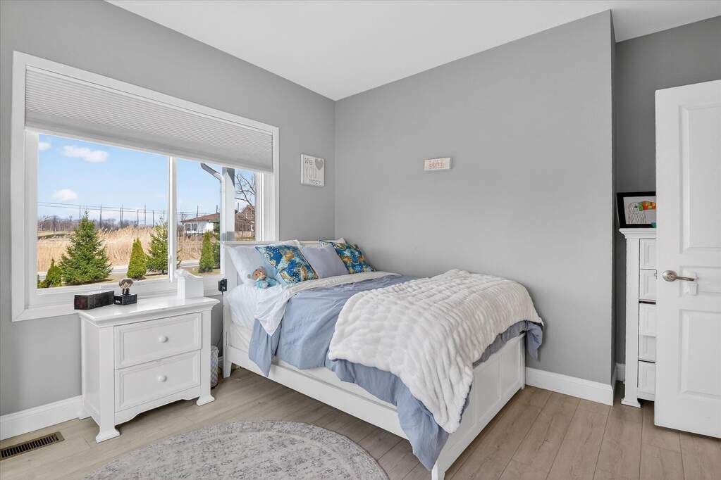 4 Bedroom Single Family Home/House's Image 33