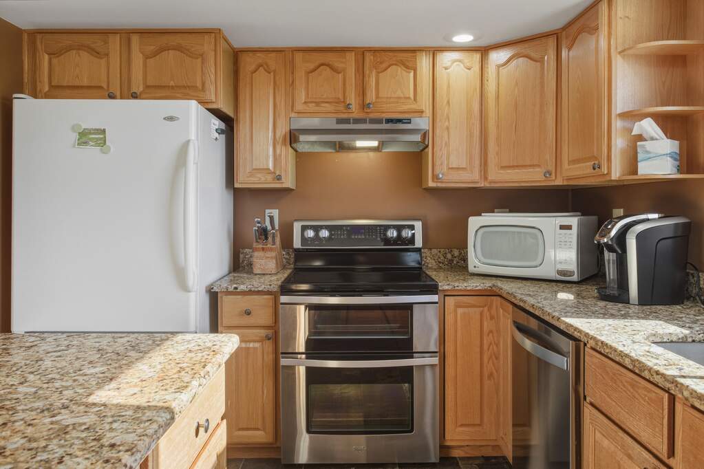 4 Bedroom Single Family Home/House's Image 8