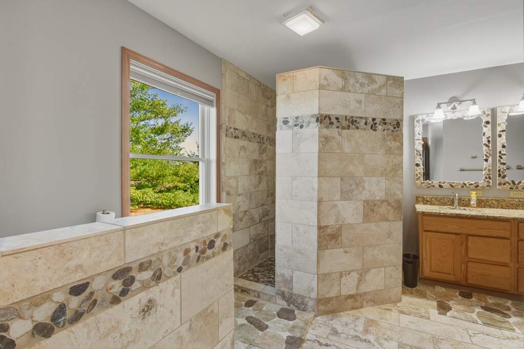 4 Bedroom Single Family Home/House's Image 22