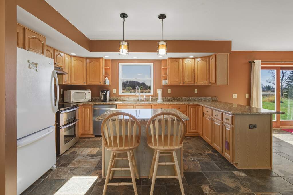 4 Bedroom Single Family Home/House's Image 5