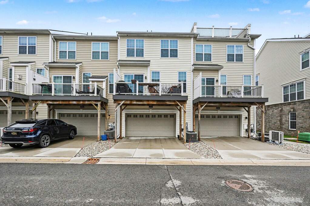 4 Bedroom Villa/Townhouse's Image 28