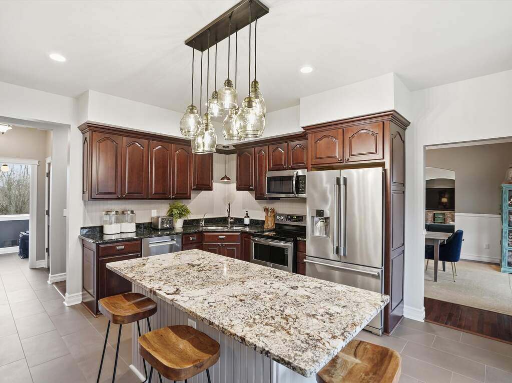 5 Bedroom Single Family Home/House's Image 10