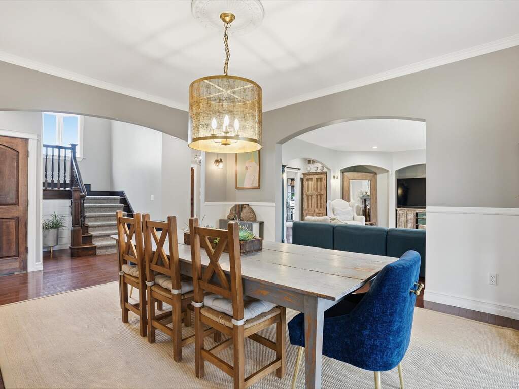 5 Bedroom Single Family Home/House's Image 19