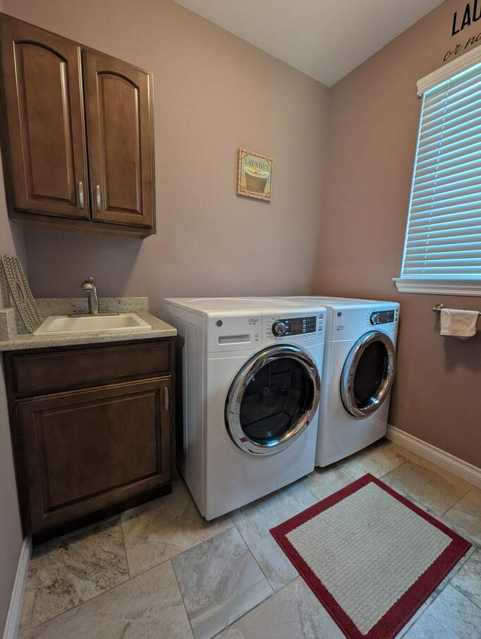 3 Bedroom Single Family Home/House's Image 27