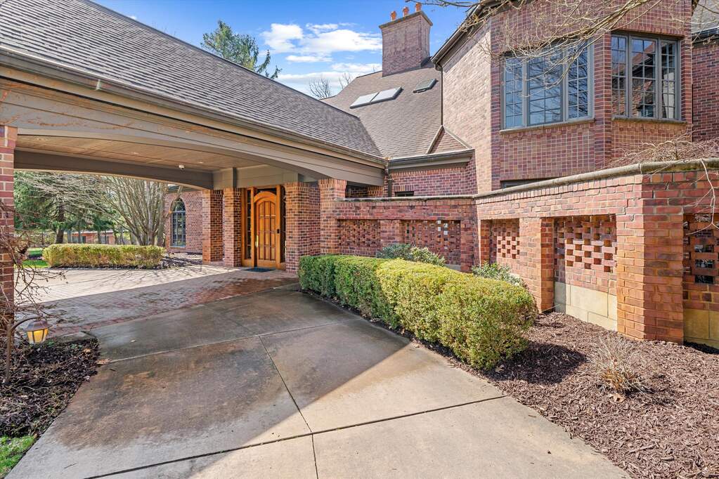 4 Bedroom Single Family Home/House's Image 10