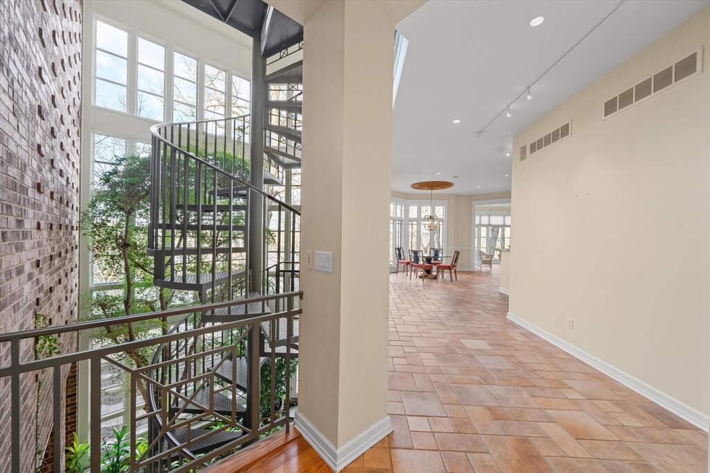 4 Bedroom Single Family Home/House's Image 23