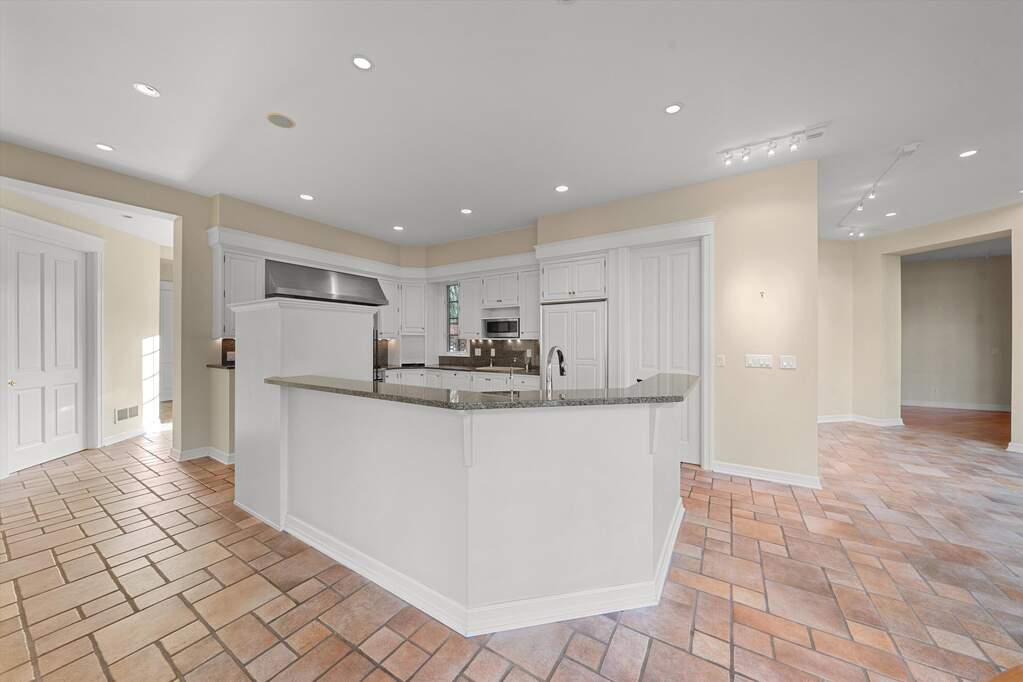 4 Bedroom Single Family Home/House's Image 25