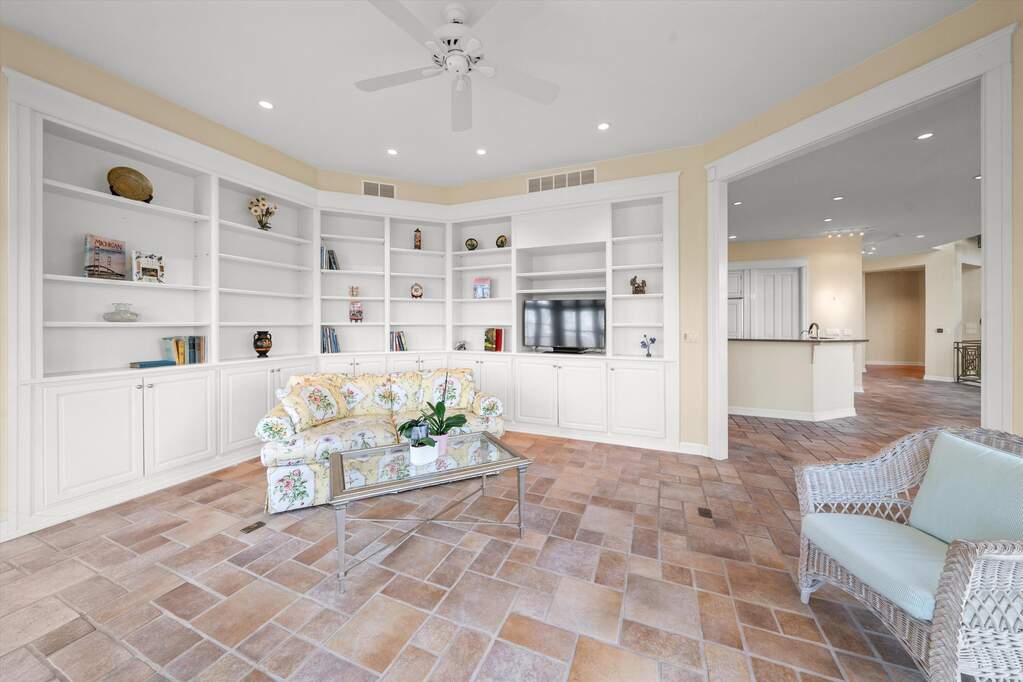 4 Bedroom Single Family Home/House's Image 36