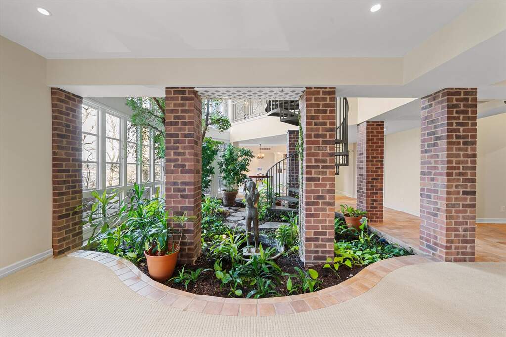 4 Bedroom Single Family Home/House's Image 45