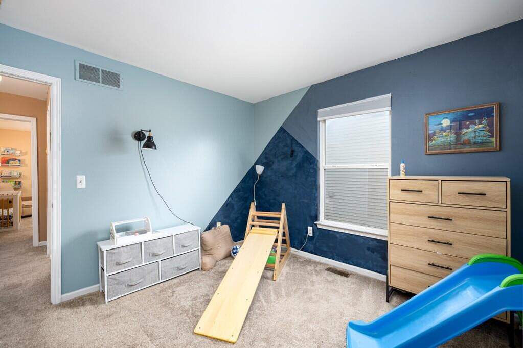 5 Bedroom Single Family Home/House's Image 29