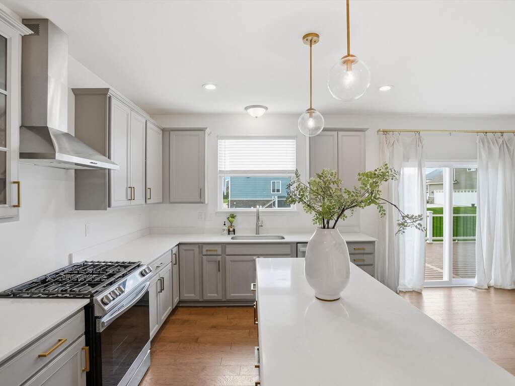 5 Bedroom Single Family Home/House's Image 15