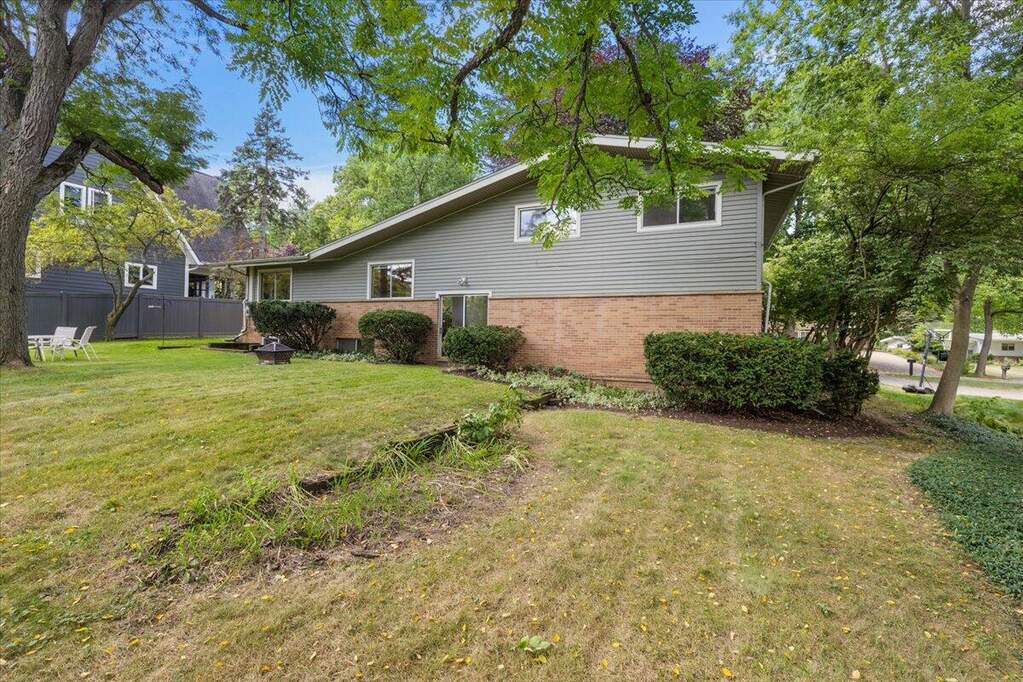 4 Bedroom Single Family Home/House's Image 39