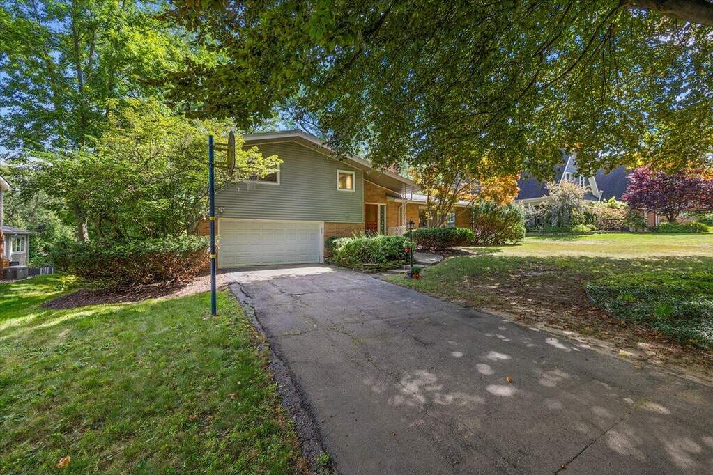4 Bedroom Single Family Home/House's Image 42