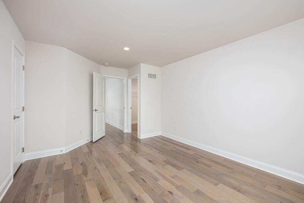 3 Bedroom Apartment/Flat's Image 34