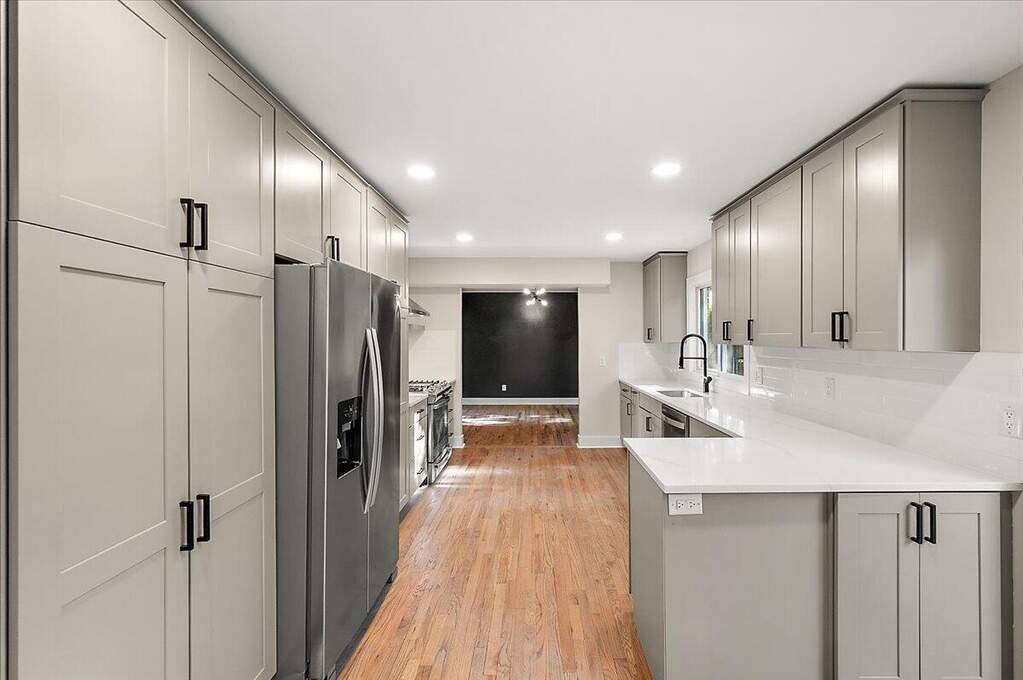 4 Bedroom Single Family Home/House's Image 25