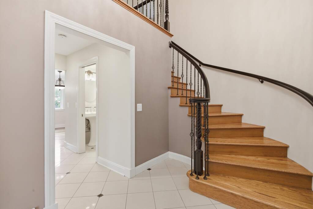 4 Bedroom Single Family Home/House's Image 5
