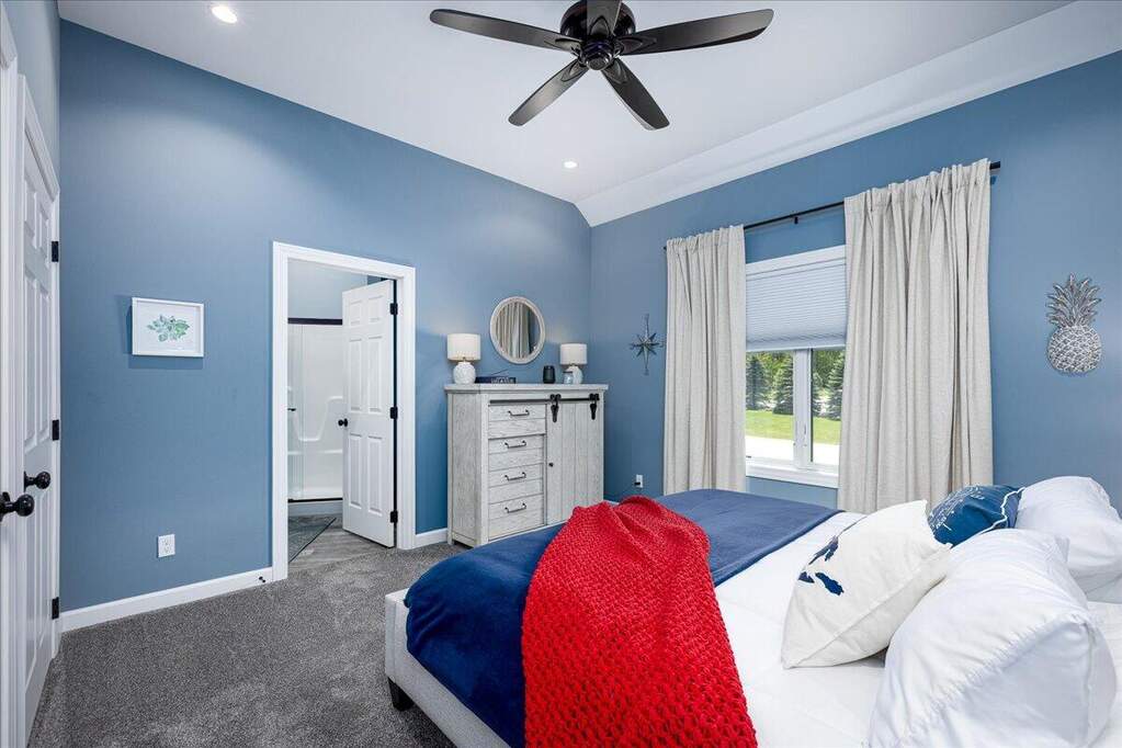 5 Bedroom Single Family Home/House's Image 22