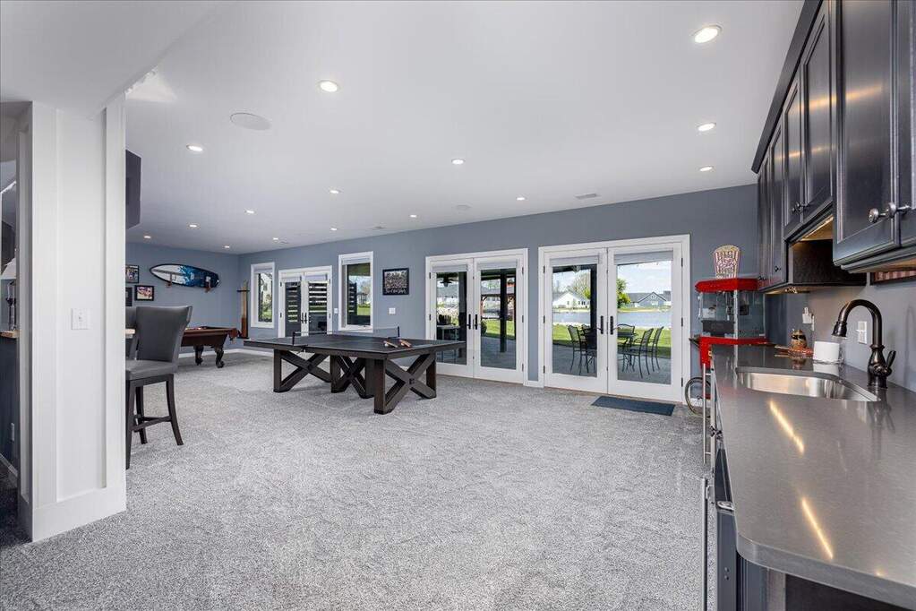 5 Bedroom Single Family Home/House's Image 28