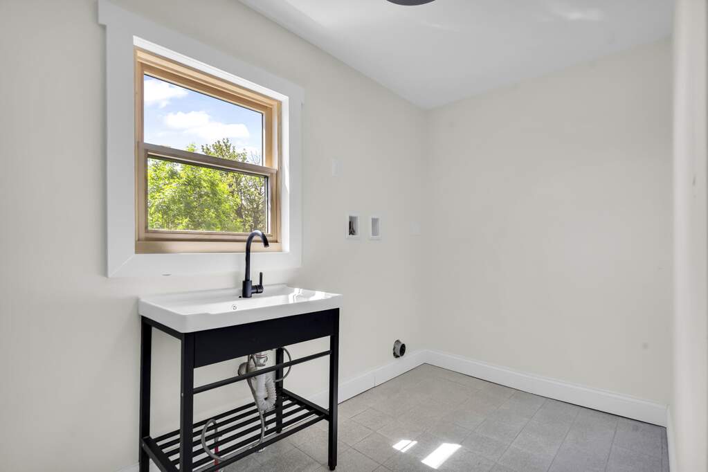 3 Bedroom Single Family Home/House's Image 39