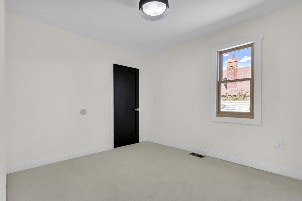 3 Bedroom Single Family Home/House's Image 43