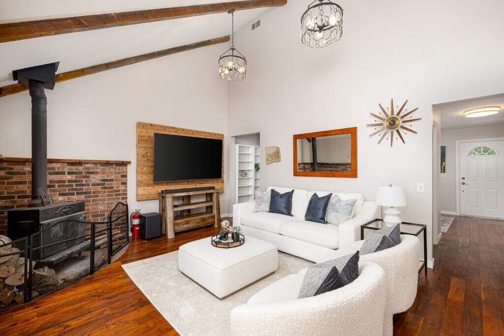 3 Bedroom Single Family Home/House's Image 14