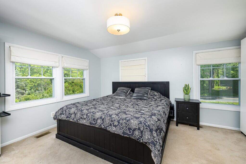 3 Bedroom Single Family Home/House's Image 22