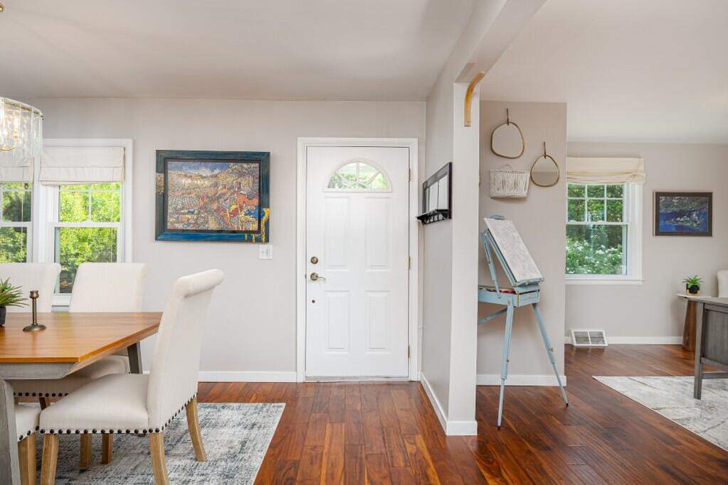 3 Bedroom Single Family Home/House's Image 3