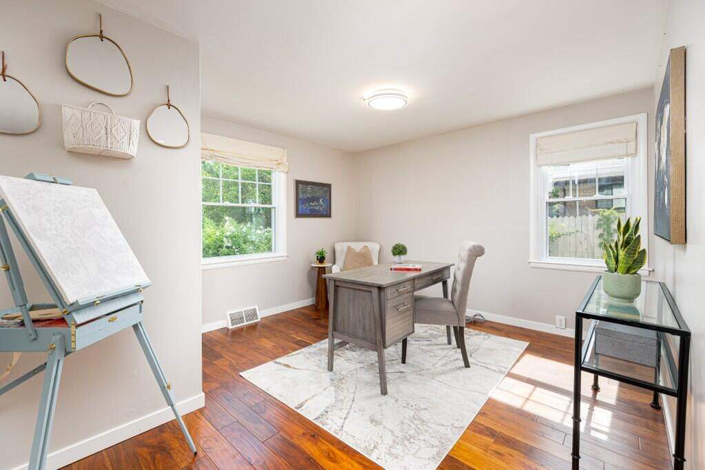 3 Bedroom Single Family Home/House's Image 6