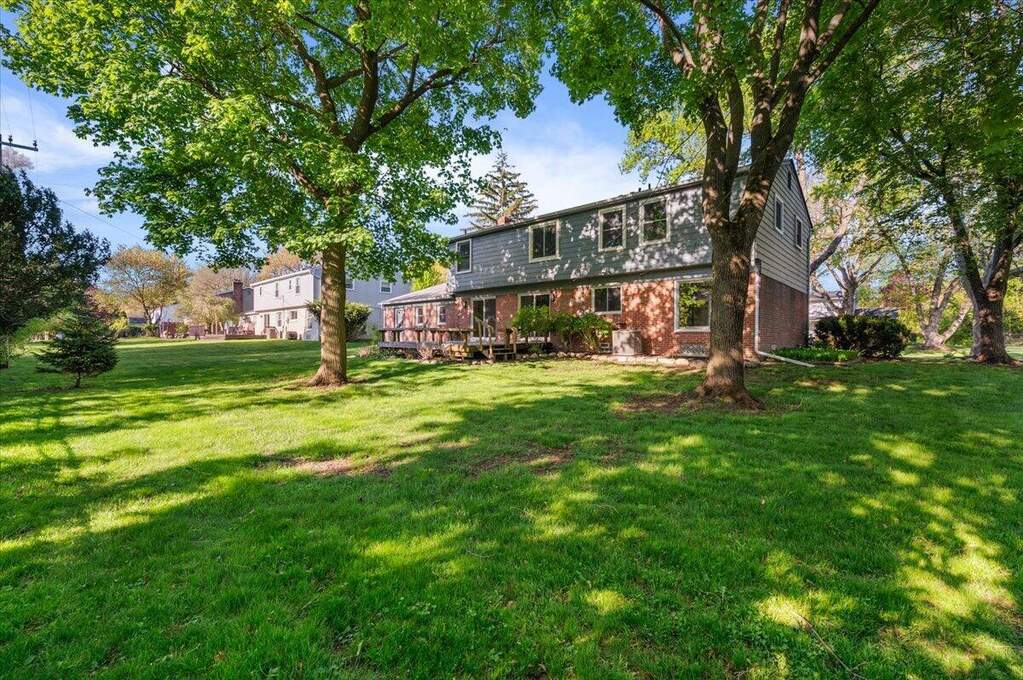 4 Bedroom Single Family Home/House's Image 7