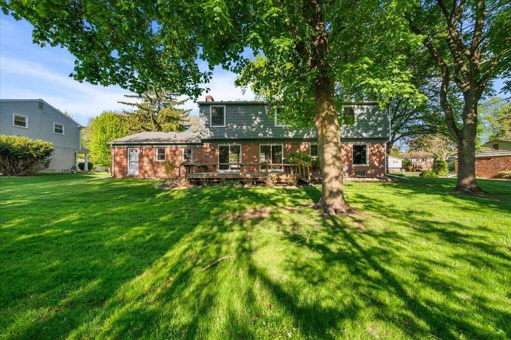 4 Bedroom Single Family Home/House's Image 8