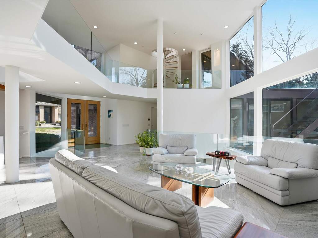 4 Bedroom Single Family Home/House's Image 14