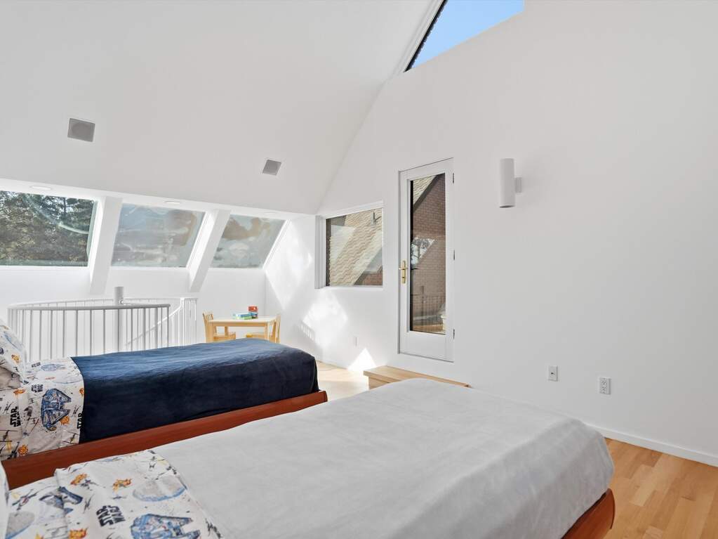 4 Bedroom Single Family Home/House's Image 40