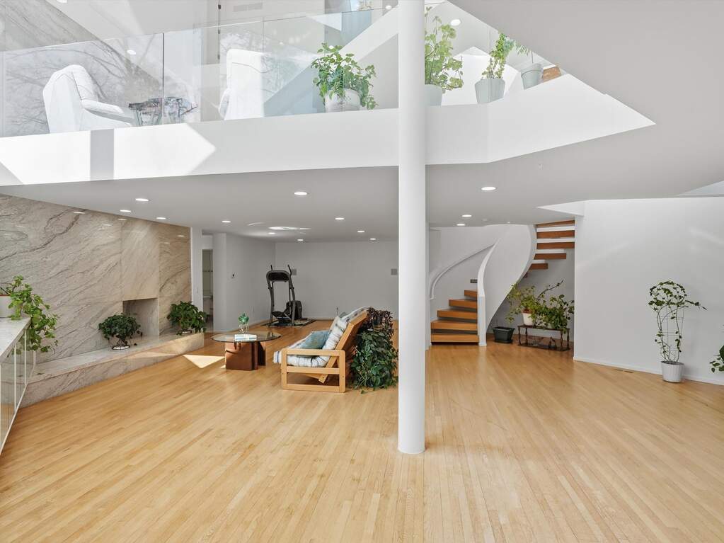 4 Bedroom Single Family Home/House's Image 54