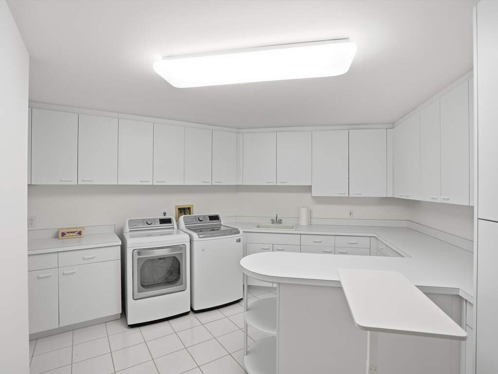 4 Bedroom Single Family Home/House's Image 61