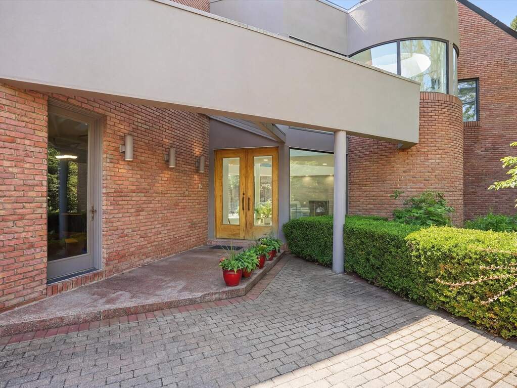 4 Bedroom Single Family Home/House's Image 73