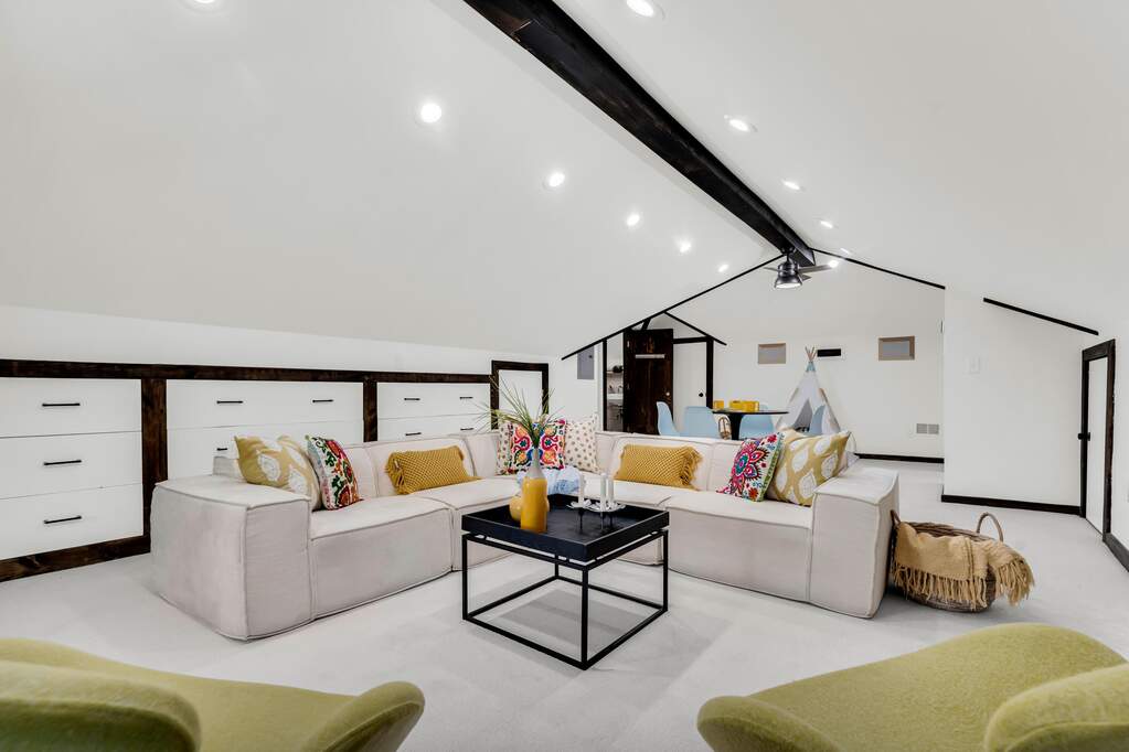 5 Bedroom Single Family Home/House's Image 49