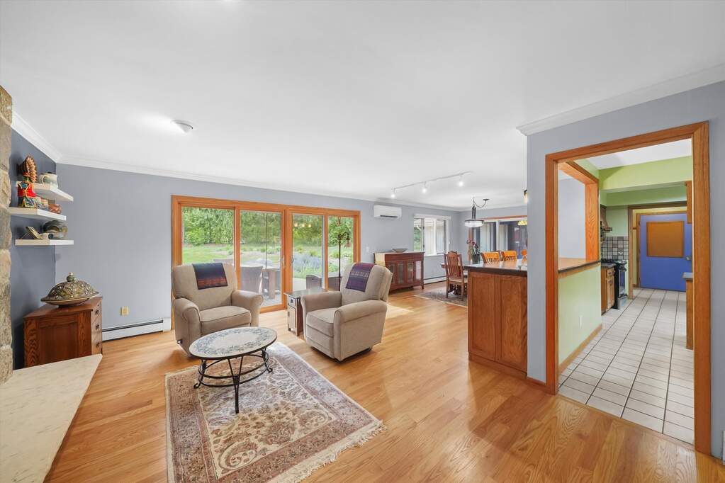 4 Bedroom Single Family Home/House's Image 7
