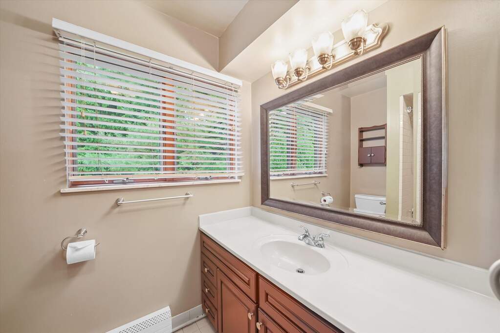 4 Bedroom Single Family Home/House's Image 33