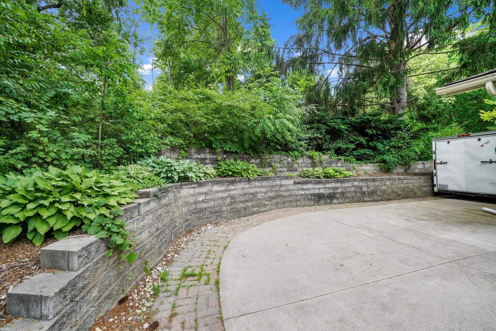 4 Bedroom Single Family Home/House's Image 73