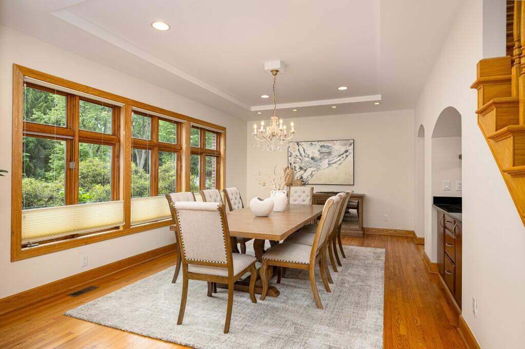 5 Bedroom Single Family Home/House's Image 20