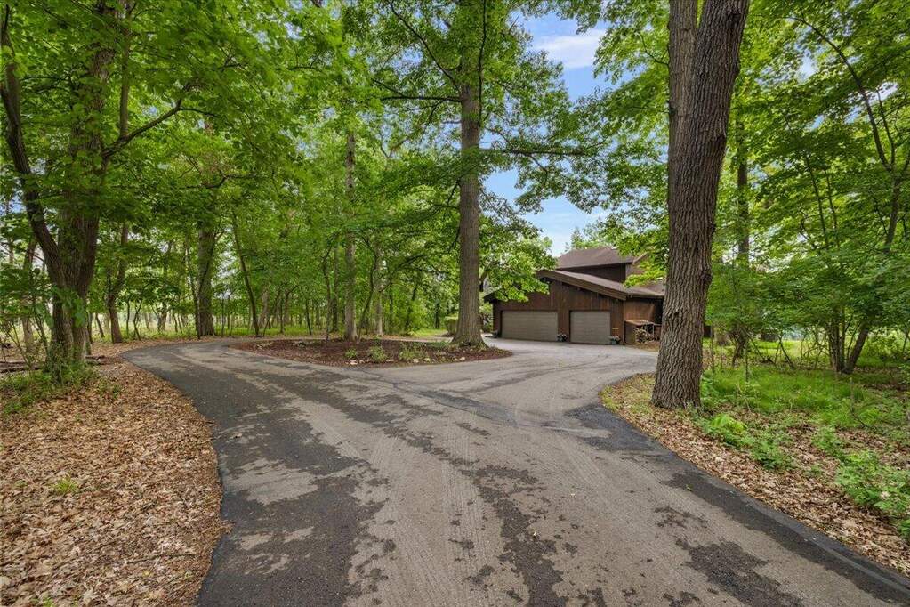 4 Bedroom Single Family Home/House's Image 7