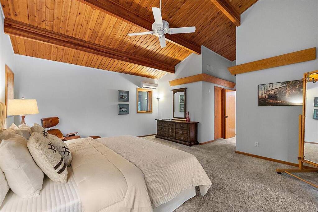 4 Bedroom Single Family Home/House's Image 28