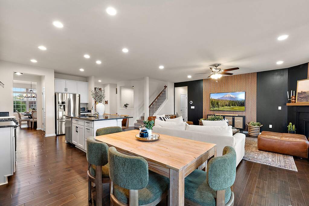 5 Bedroom Single Family Home/House's Image 11