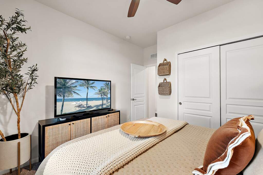 5 Bedroom Single Family Home/House's Image 23