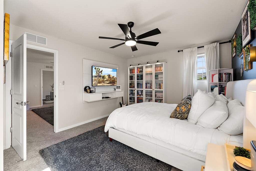 5 Bedroom Single Family Home/House's Image 38